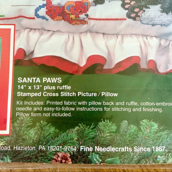 Bucilla SEALED 1995 Santa Paws STAMPED CROSS STITCH KIT Picture Pillow NEW - Picture 4 of 5